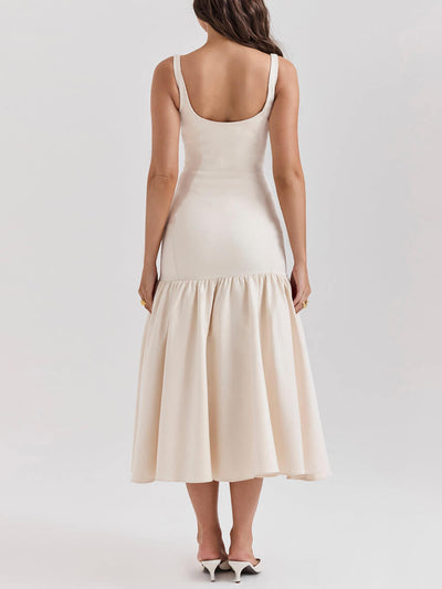 Grazioso abito midi a vita bassa con scollo quadrato e cinturino largo