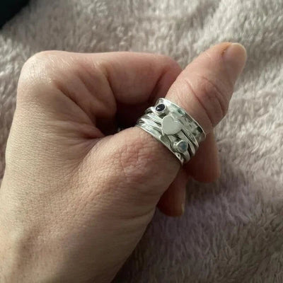 Anello con rotella a forma di cuore realizzato a mano