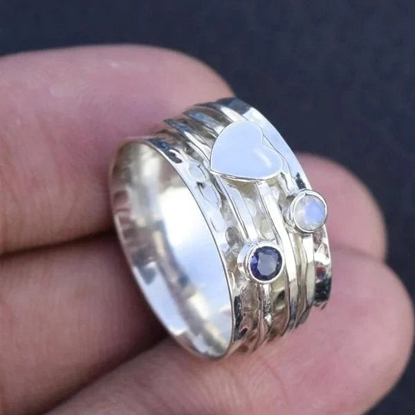Anello con rotella a forma di cuore realizzato a mano