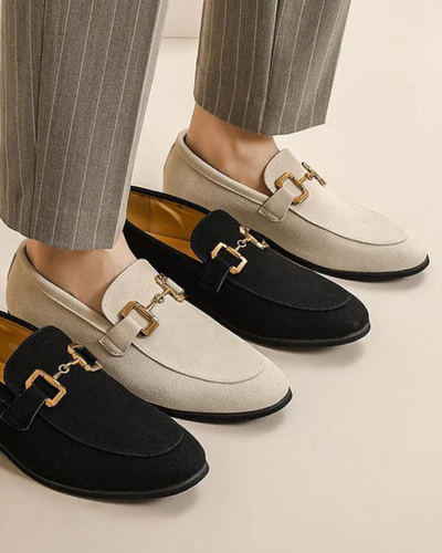 Scarpe di lusso in suede per uno stile elegante
