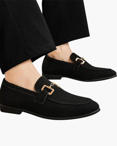 Scarpe di lusso in suede per uno stile elegante