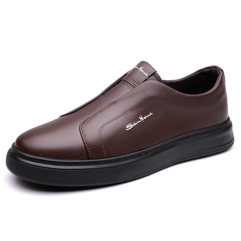 Eleganti Scarpe Slip-On in Pelle per un Look Raffinato