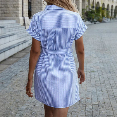 Giorgia | Elegante abito camicia estivo a righe con cinturina per un look fresco e raffinato