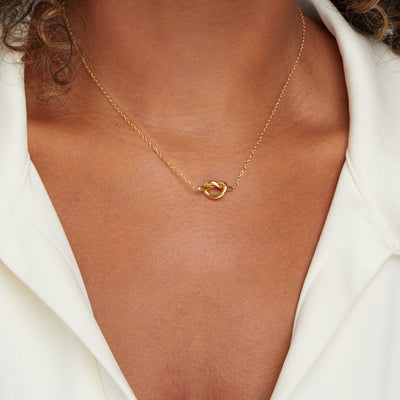 Collana con nodo Adela