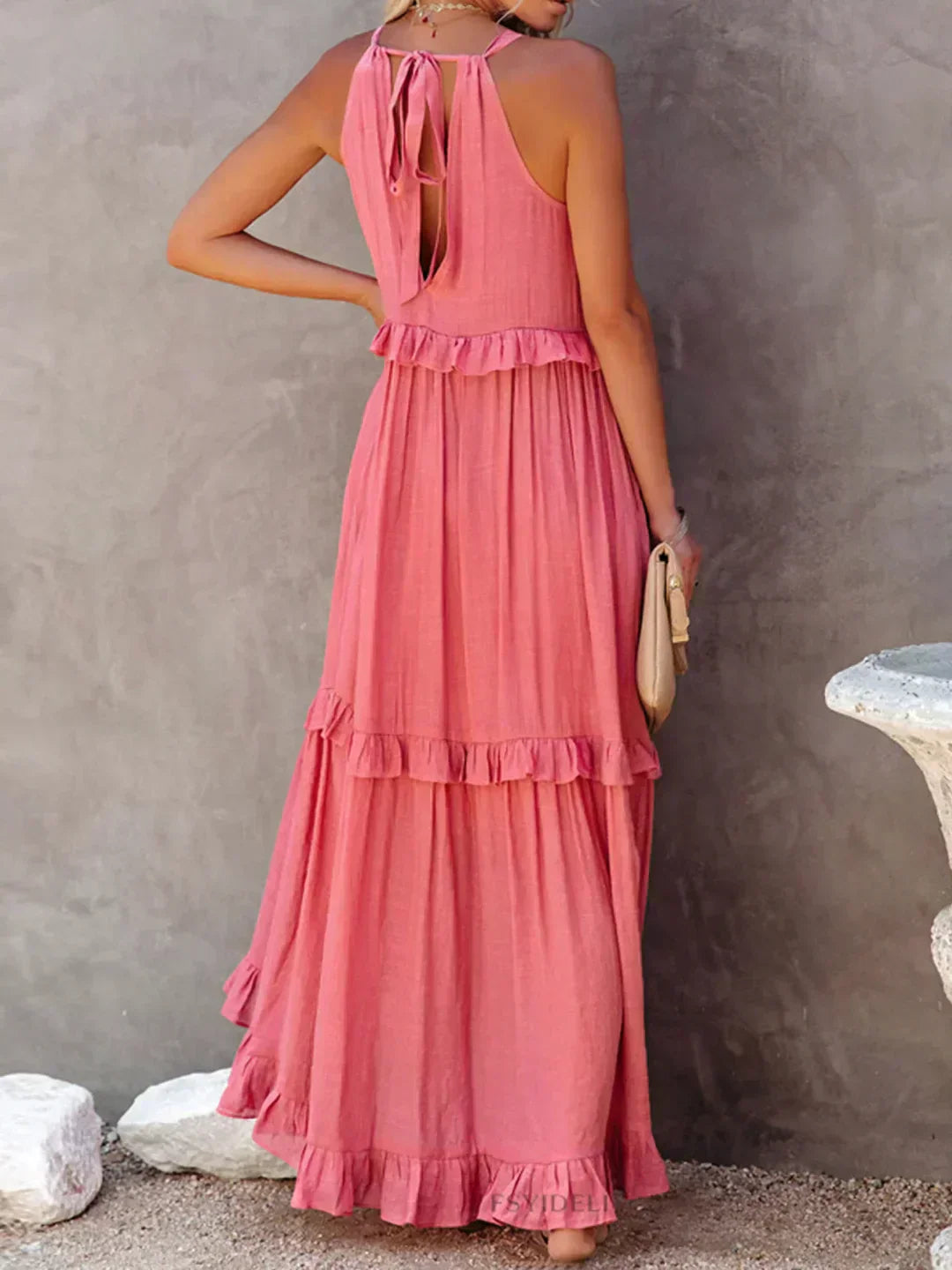 Emilia™ - Elegant Maxi Dress con Scollo a Halter e Dettagli a Volant per uno Stile Unico