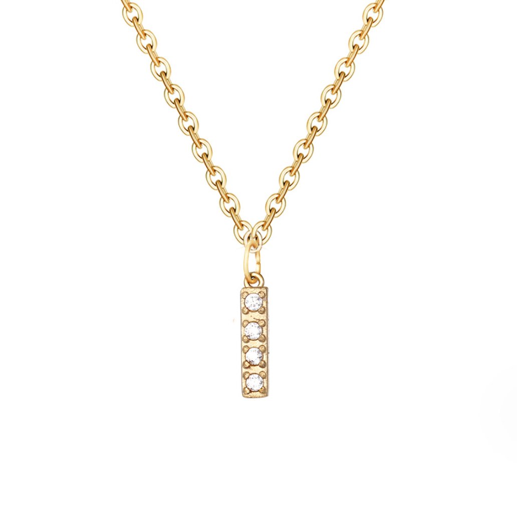 Collana con ciondolo a forma di lettera in cristallo