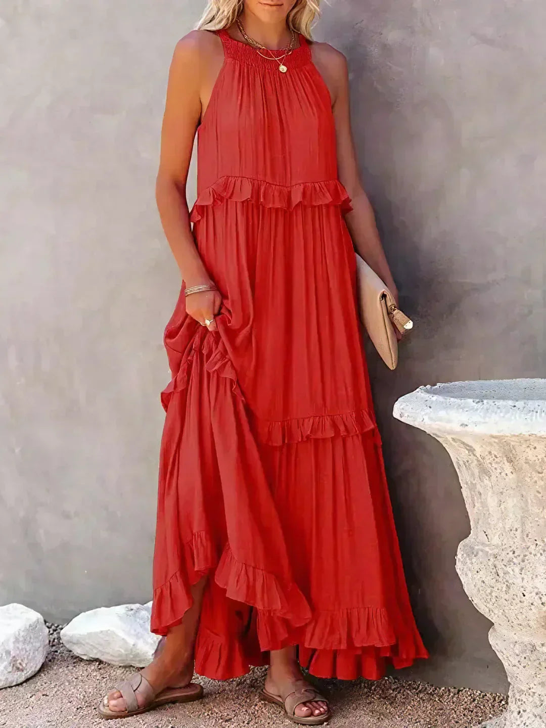 Emilia™ - Elegant Maxi Dress con Scollo a Halter e Dettagli a Volant per uno Stile Unico