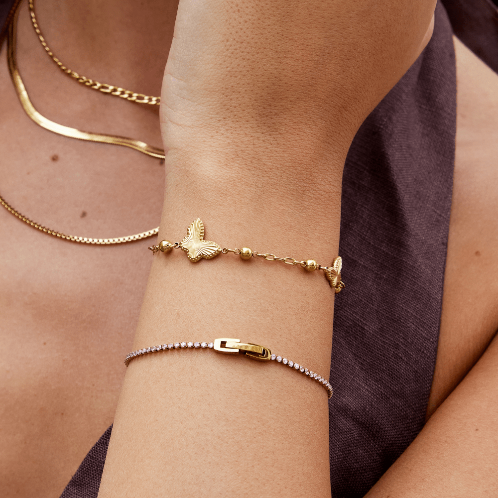 Emilia Bracciale con farfalla dorata