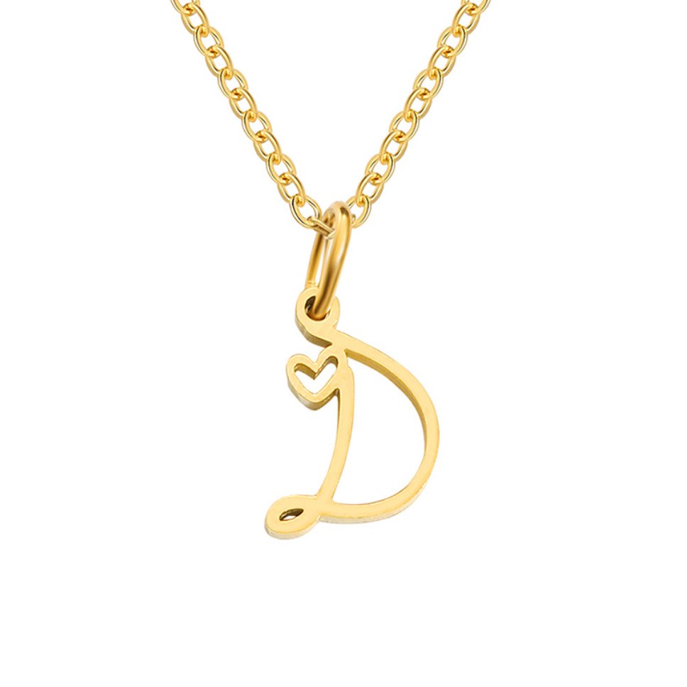 Collana con cuore in oro e lettere artistiche