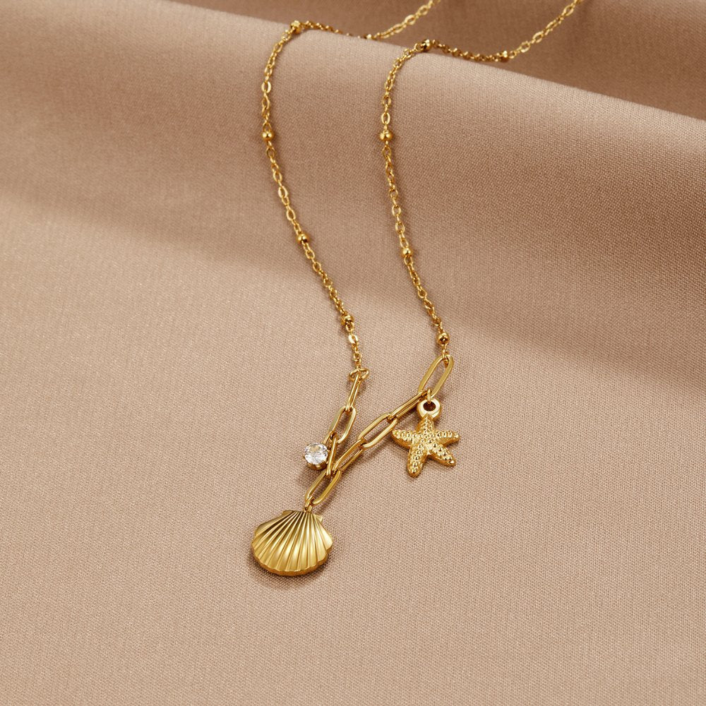 Collana con conchiglia dorata e stella marina